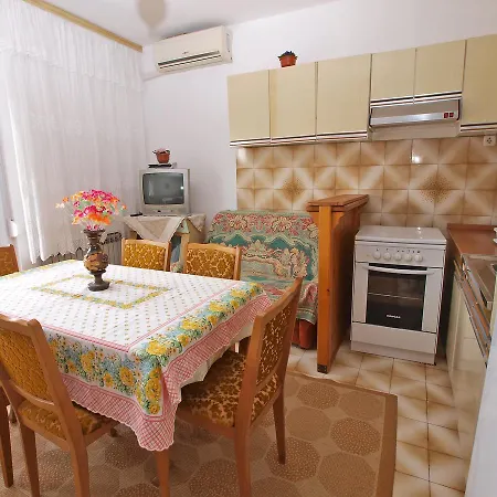 Apartmán Milutin 1051 Pula