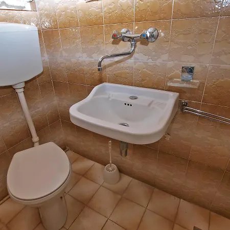 Milutin 1051 *